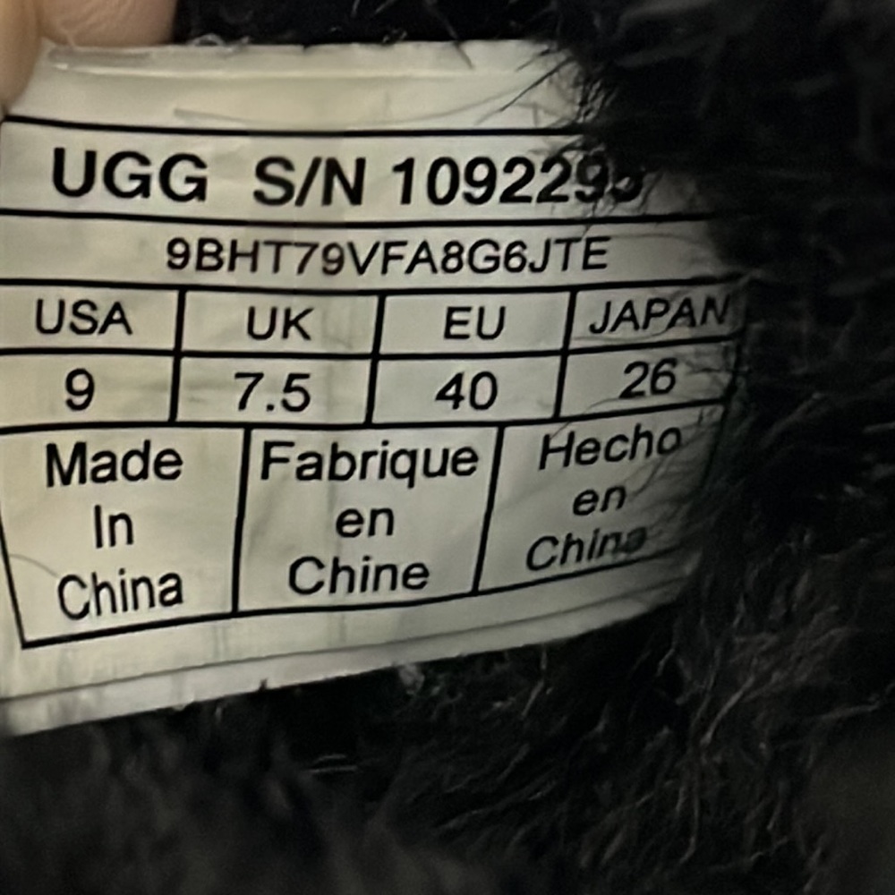 Ugg Mini Bailey Button Poppy Black Suede Shearling Boots - Picture 9 of 9